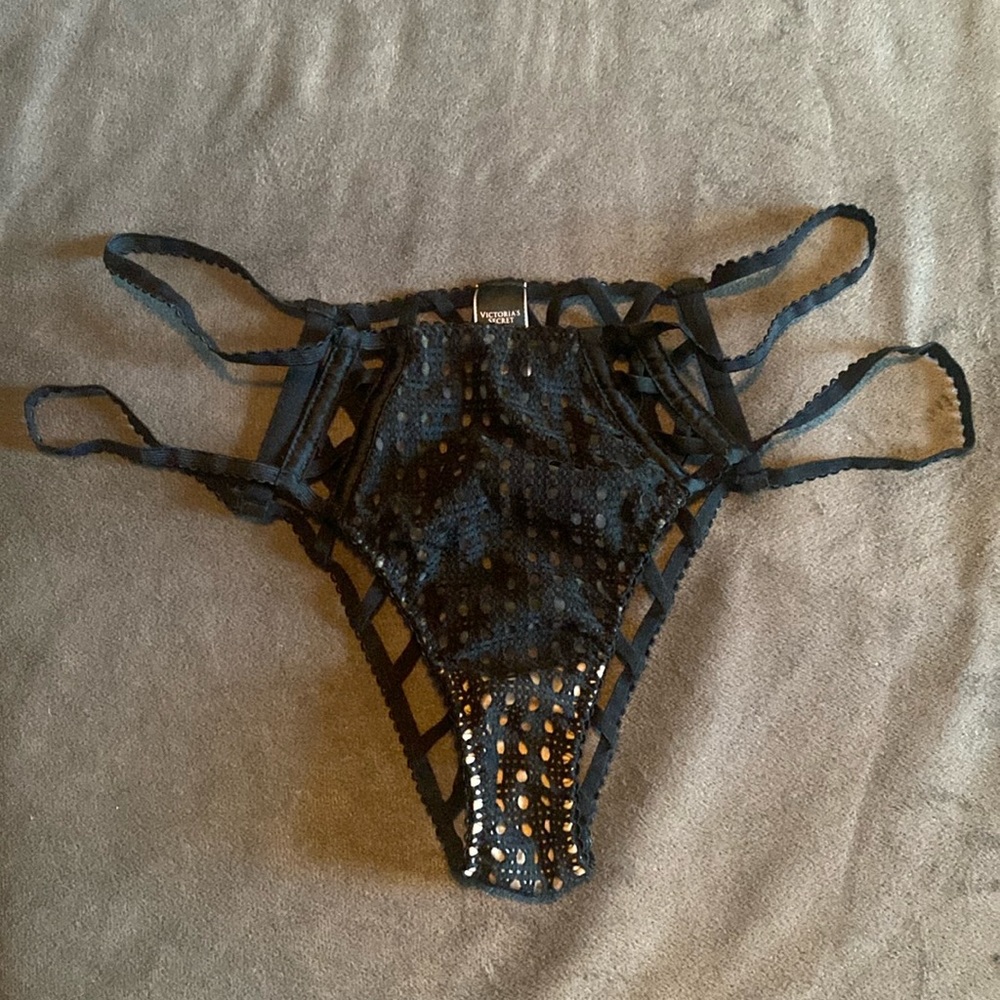 Black strappy panty!